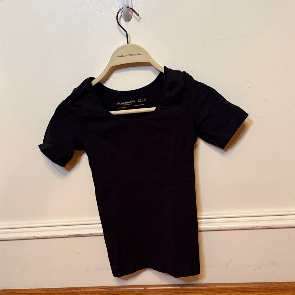 Shapermint Essentials Black Seamless Short Sleeve Scoop Neck Top S‎ P